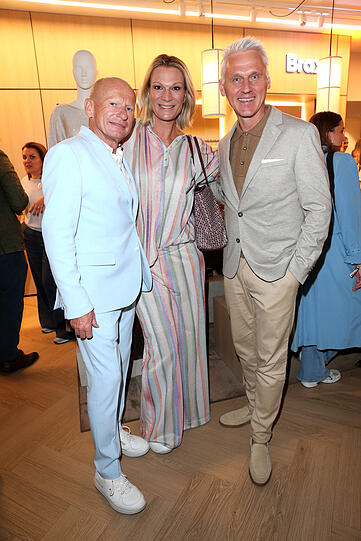 Maria H&ouml;fl-Riesch und Partner Johann Schrempf (l.) mit Brax-Gesch&auml;ftsf&uuml;hrer Marc Freyberg.