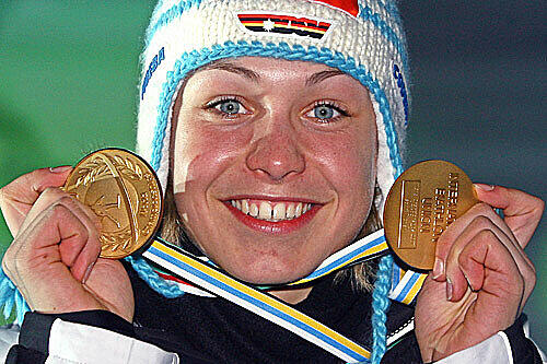 Die Karriere: Nach ersten Erfolgen im Juniorenbereich gewann Neuner 2007 als 19-Jährige bei der WM im italienischen Antholz zwei Goldmedaillen.