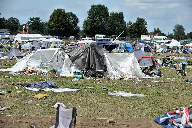 Die letzten Besucher packen ihre Sachen. Die Bilder vom Festivalgelände nach fünf Tagen Chiemsee Summer.