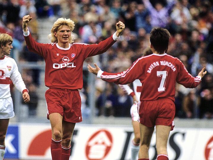 Zwischen 1990 und 1992 bestritt er 65 Spiele für die Bayern. Nach Stationen beim AC Florenz und Borussia Mönchengladbach, landete Effenberg 1998 wieder beim Rekordmeister.