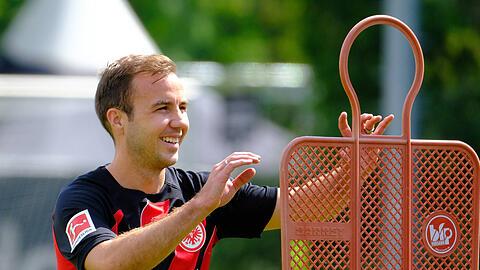 Frankfurts Mario Götze würde sich über einen Transfer von Harry Kane zum FC Bayern freuen.