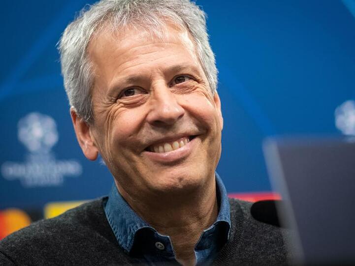 Gut gelaunt trotz drohenden Königsklassen-Aus: BVB-Coach Lucien Favre.