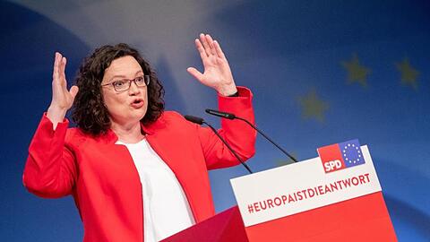 SPD-Chefin Andrea Nahles spricht auf dem Parteikonvent zur Europawahl in Berlin.