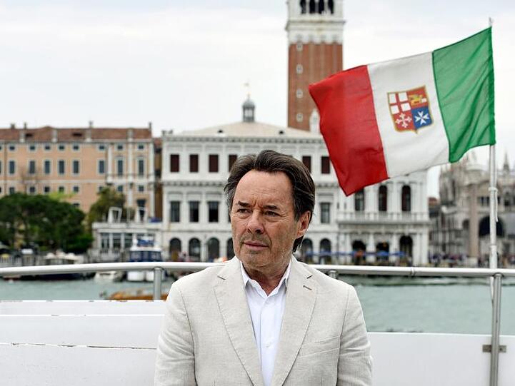 Commissario Brunetti (Uwe Kockisch) ermittelt ein letztes Mal in Venedig.