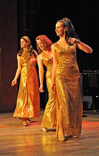 Sie erhöhten den Glamour-Faktor im Lustspielhaus: die "String of Pearls".