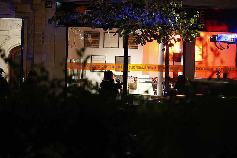 Schüsse, Explosionen, Tote und Verletzte: die Bilder von der verheerenden Anschlagsserie in Paris.