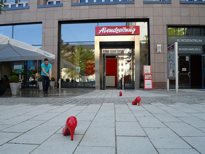 ...und irgendwie schein alles auf die Abendzeitung zuzulaufen.
