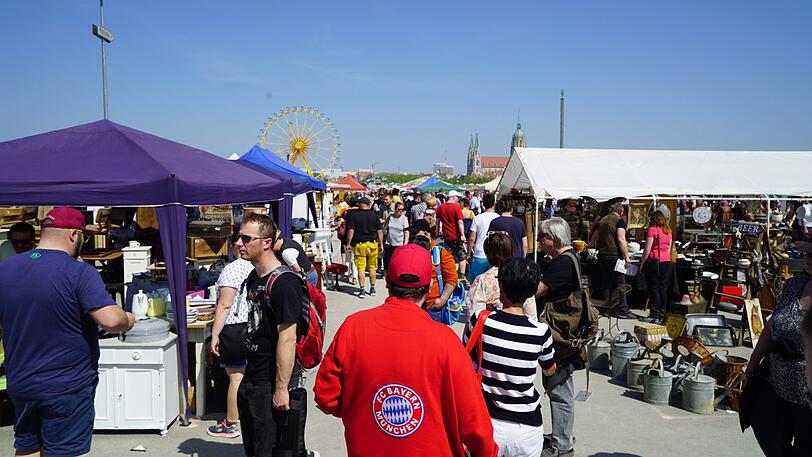 Von Ramsch bis Kult: Der Flohmarkt auf der Theresienwiese bietet für Jäger und Sammler eine große Auswahl.