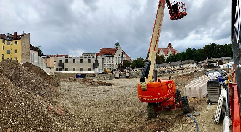 Kraterlandschaft, von der Nordendstraße aus gesehen.