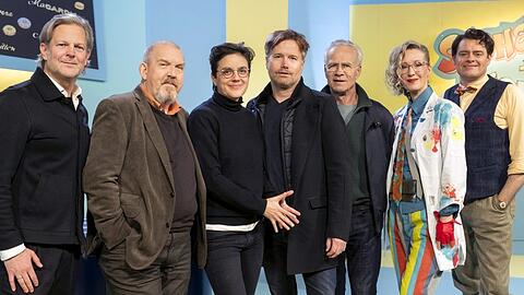 Das Team hinter dem "Tatort: Alles Anders" (v.l.n.r.): Produzent Jan Kruse, Dietmar Bär, Regisseurin Isabell Šuba, WDR-Redakteur Götz Bolten, Klaus J. Behrendt, Silvina Buchbauer und Max Giermann.