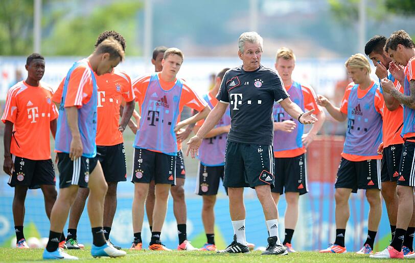 Standards stehen am fünften Tag auf dem Plan: Der FC Bayern trainiert Ecken und Freistöße.