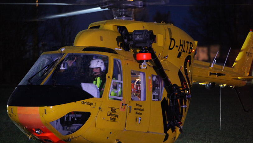 In Forstinning wurde eine Frau angefahren und schwer verletzt - Bilder von der Unfallstelle In Forstinning wurde eine Frau angefahren und schwer verletzt - Bilder von der Unfallstelle