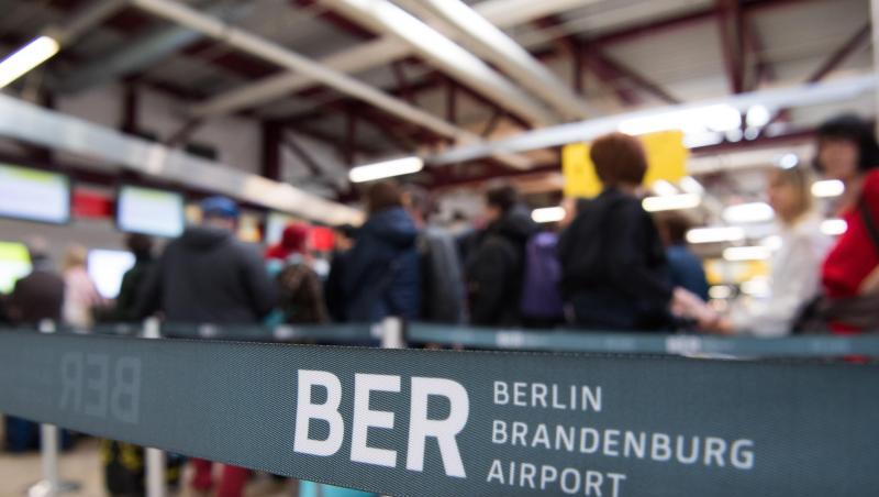 Check-in-Schalter im Flughafen Tegel. Check-in-Schalter im Flughafen Tegel.