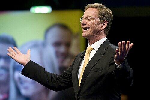 FDP-Chef Guido Westerwelle hat für seine Kurs volle Unterstützung bekommen.