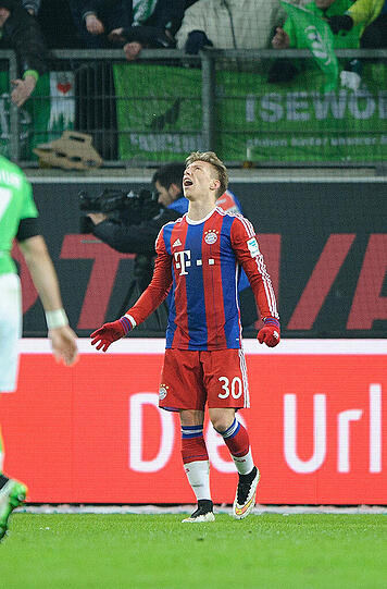 MITCHELL WEISER - NOTE 5 - Der Gewinner der Winter-Vorbereitung kam für Rode (51.). Hatte dem hohen Tempo der Wolfsburger auch nichts entgegenzusetzen. Fiel mit Schwalbe auf.