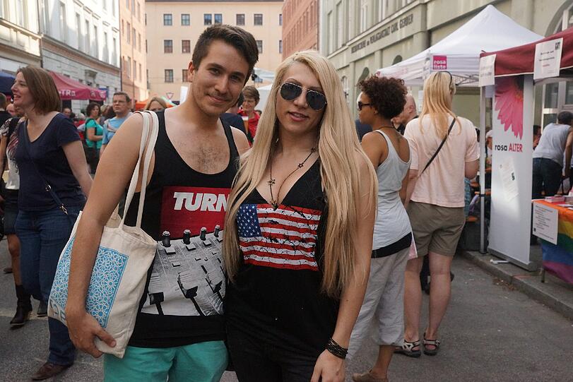 Die Bilder vom vielfältigen lesbischen Straßenfest in der Angertorstraße.