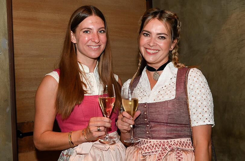 Linda Fiolkaund Laura Osswald