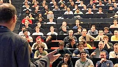 Knapp 15 000 begehrte Studienplätze mit Beschränkung durch Numerus Clausus sind auch gegen Ende des Wintersemesters noch unbesetzt. Knapp 15 000 begehrte Studienplätze mit Beschränkung durch Numerus Clausus sind auch gegen Ende des Wintersemesters noch unbesetzt.