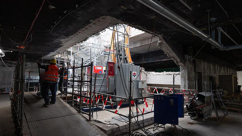 Am Frankfurter Hauptbahnhof müssen sich die Reisenden noch gut zehn Jahre auf Bauarbeiten einstellen. (Archivbild)