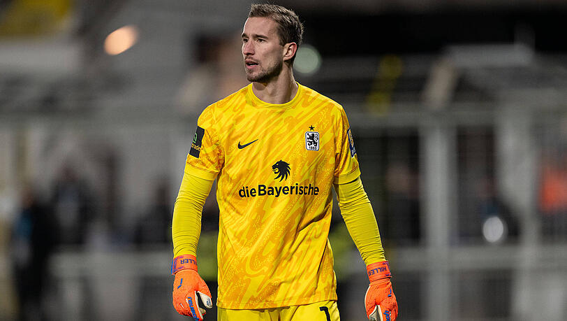 Löwen-Keeper Marco Hiller war nach dem Debakel in Saarbrücken sichtlich bedient.