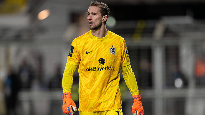 Löwen-Keeper Marco Hiller war nach dem Debakel in Saarbrücken sichtlich bedient.