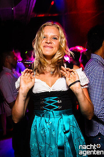 Etwas züchtiger, aber immer noch ganz schön sexy waren die After-Wiesn-Partys am Wochenende im Neuraum.