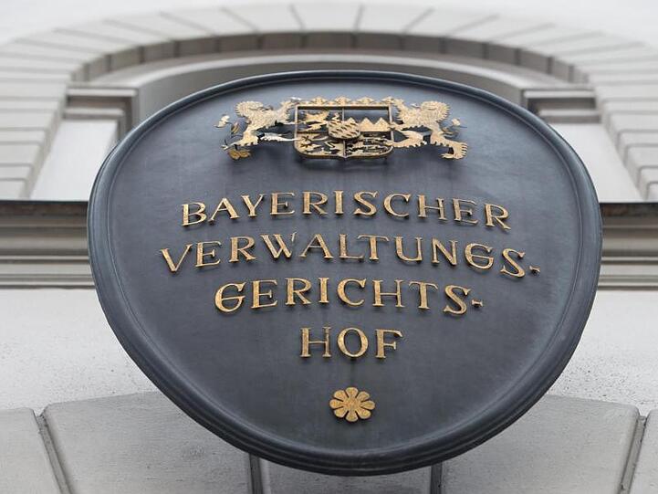 Der Bayerische Verwaltungsgerichtshof befasst sich mit dem umstrittenen Ausbau der Autobahn Nürnberg-Passau (A3). Foto: Peter Kneffel/Archiv