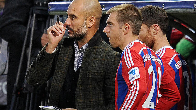 Pep Guardiola (l.) könnte gegen Dortmund seinen 50. Bundesliga-Sieg feiern.