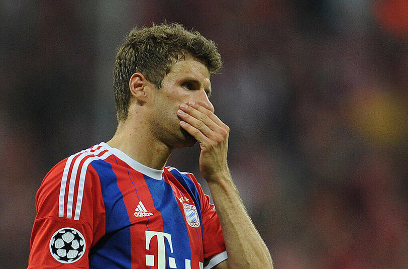 THOMAS MÜLLER - NOTE 4 - Erst geschont, dann kam er nach 63 Minuten für Alonso. Sollte dafür sorgen, dass die Partie doch noch gewonnen wird. Die Joker-Rolle liegt ihm nicht so recht, hatte keine wirklich Gefahr bringende Szene mehr.