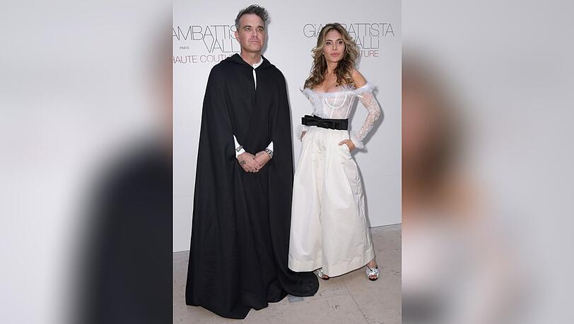 Robbie Williams mit seiner Ehefrau in Paris.