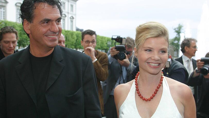 Seit 2002 ist Annette Frier mit dem Regisseur Johannes W&uuml;nsche verheiratet. 2008 wurden ihre Zwillinge geboren, eine Tochter und ein Sohn.