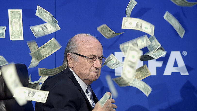 Die FIFA hat die Unterlagen bereits an die Schweizer Bundesanwaltschaft und die US-Justizbehörde weitergeleitet und eine volle Kooperation angekündigt. Die FIFA hat die Unterlagen bereits an die Schweizer Bundesanwaltschaft und die US-Justizbehörde weitergeleitet und eine volle Kooperation angekündigt.