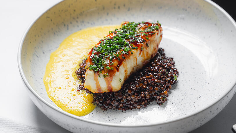Die vielfältige Speisekarte und das Tasting-Menü des Restaurants bieten kulinarische Höhepunkte schon bei den Vorspeisen.