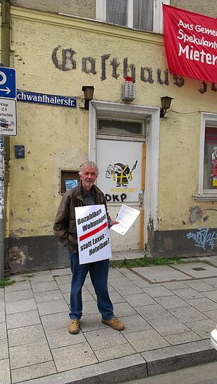 Claus Schreer von der DKP ist nicht einverstanden mit den Plänen für das Objekt.