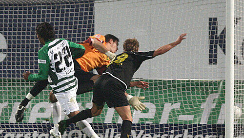 Alles Allagui! Sami Allagui (l.) trifft nach feiner Flanke von Ivo Ilicevic zum 1:1 – bereits sein neuntes Saisontor. Alles Allagui! Sami Allagui (l.) trifft nach feiner Flanke von Ivo Ilicevic zum 1:1 – bereits sein neuntes Saisontor.