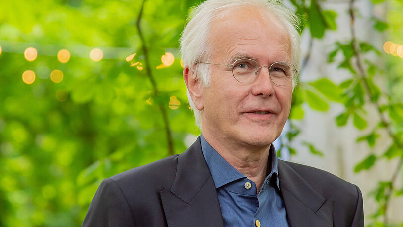 Harald Schmidts Rentenbetrag beläuft sich auf 1.100 Euro. Harald Schmidts Rentenbetrag beläuft sich auf 1.100 Euro.