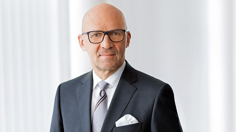 Klaus Dittrich ist ehemaliger Senator und seit 2010 Vorsitzender der Geschäftsführung der Messe München. 2016: 336.000 €, 2015: 319.000 €, 2014: 318.000 €