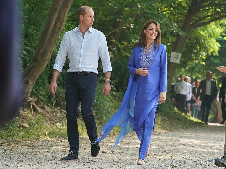 William und Kate - ein Spaziergang im Nationalpark Margalla Hills.