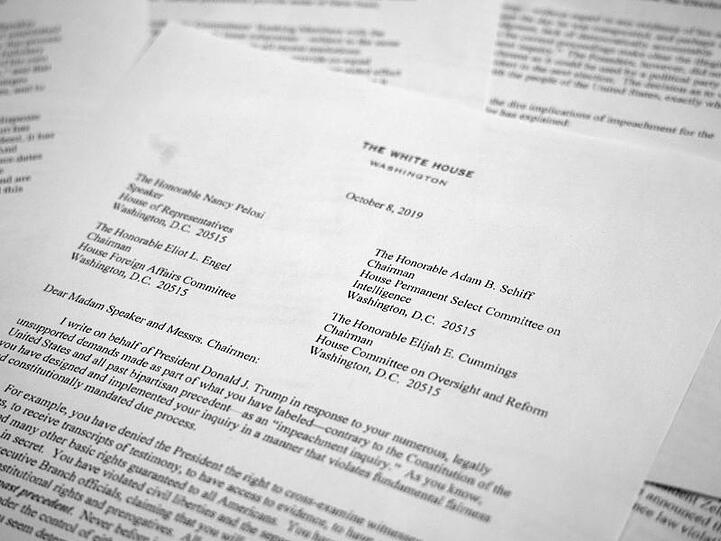 Ein Brief von Pat Cipollone, dem Rechtsberater des Weißen Hauses. Das Weiße Haus verweigert bei den Ermittlungen gegen Präsident Donald Trump in der Ukraine-Affäre jede Kooperation mit dem US-Repräsentantenhaus.
