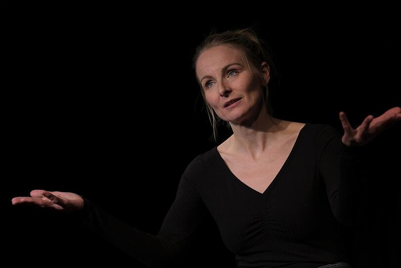 War's das? Anna Funk in der Rolle der Künstlerin Irene, die in Berlin ihr Glück sucht, aber mehr und mehr von Zweifeln geplagt wird.