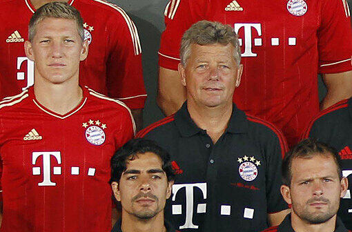 Das neue Team-Foto des FC Bayern: Wer lächelt am schönsten? Entscheiden Sie selbst - die Bilder