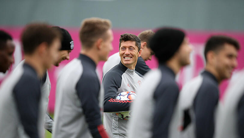 Gut gelaunter Torjäger: Bayerns Robert Lewandowski. (Archivbild)