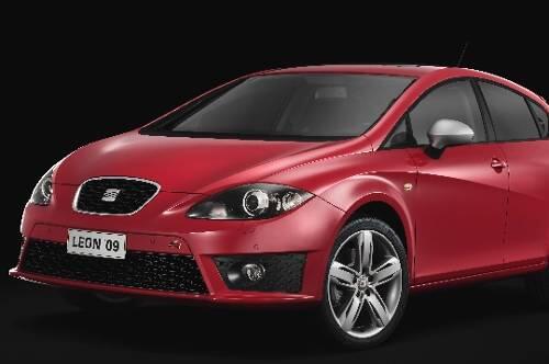 Mit brandneuer Schnauze: der Seat Leon FR.