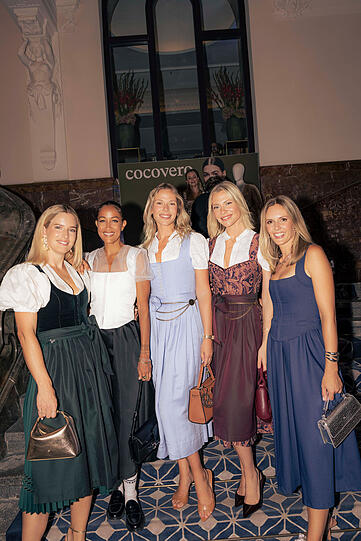 Constanze Schnitzler, Rabea Schif, Cheyenne Pahde, Valentina Pahde und Veronika Stork-Jacklbauer Constanze Schnitzler, Rabea Schif, Cheyenne Pahde, Valentina Pahde und Veronika Stork-Jacklbauer