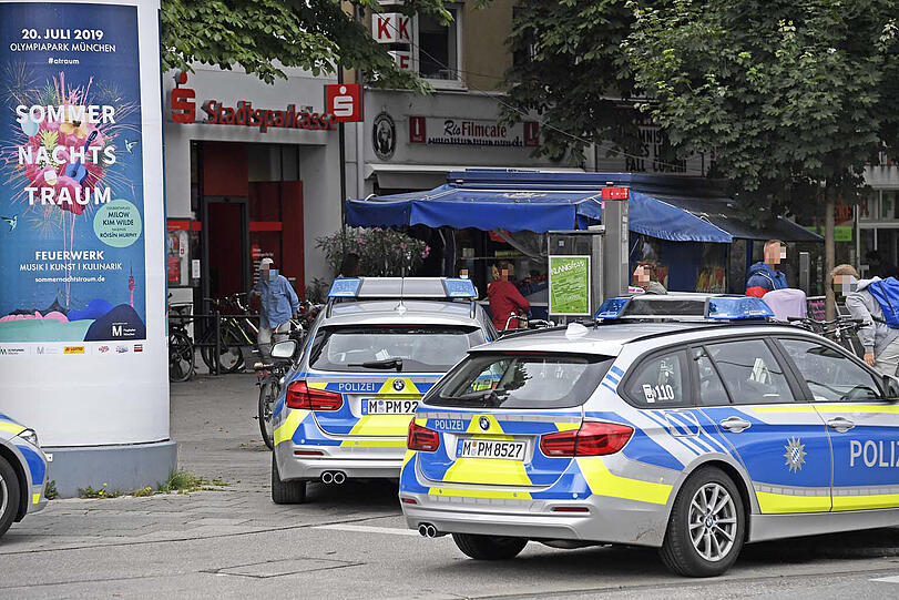Auf eine Filiale der Stadtsparkasse in der Rosenheimer Straße wurde am Montag ein Raubüberfall verübt.