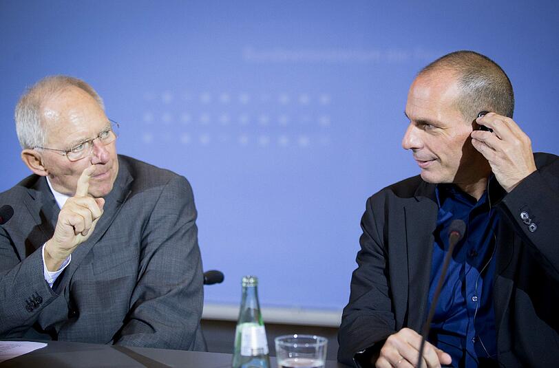 Die Spielchen des griechischen Finanzministers Gianis Varoufakis (r.) lassen Wolfgang Schäuble (l.) und die europäischen Partner zunehmend die Geduld verlieren.