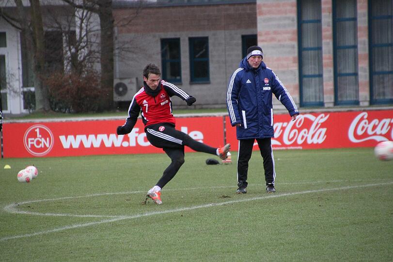 Konzentration beim Schusstraining. Bei Markus Feulner (l.) wirkt's. Schon vier Tore erzielte er in dieser Saison.
