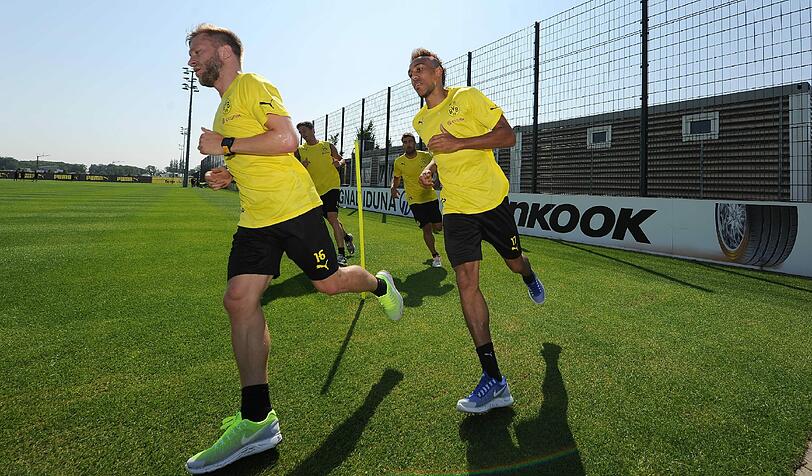 Lewandowski ist zurück im Dortmund Training. Am Sonntag hat der polnische Stürmer die Vorbereitung auf die neue Saison begonnen.