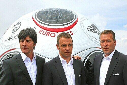 Bereit zu großen Taten: Das Trainerteam des DFB