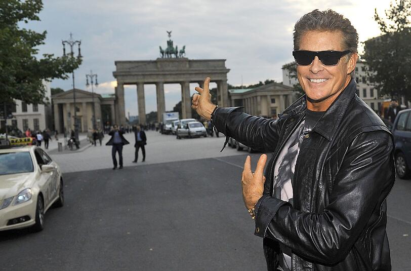 25 Jahre nach dem Mauerfall ist er wieder da: David Hasselhoff («Looking for Freedom») will bei der Silvesterparty am Brandenburger Tor in Berlin auftreten. (Archivbild)